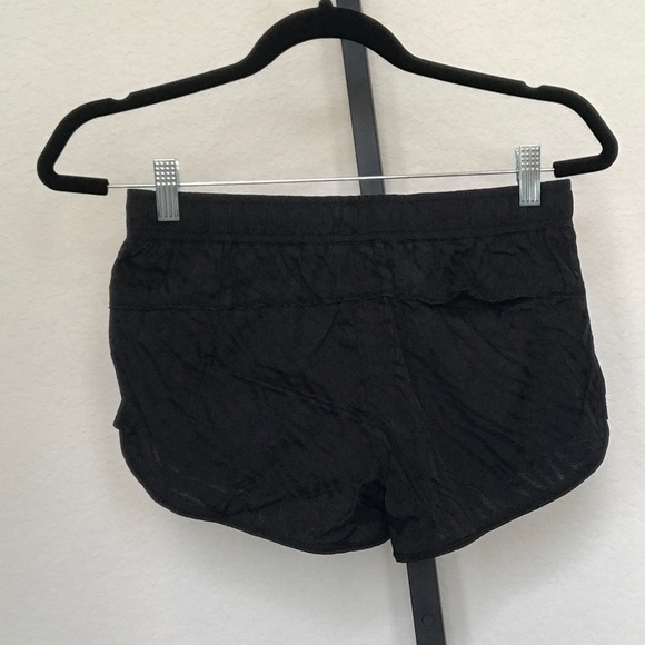 Lorna Jane Textured Black Running Shorts - Picture 2 of 5
